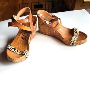 Blowfish cheetah wedge size 8